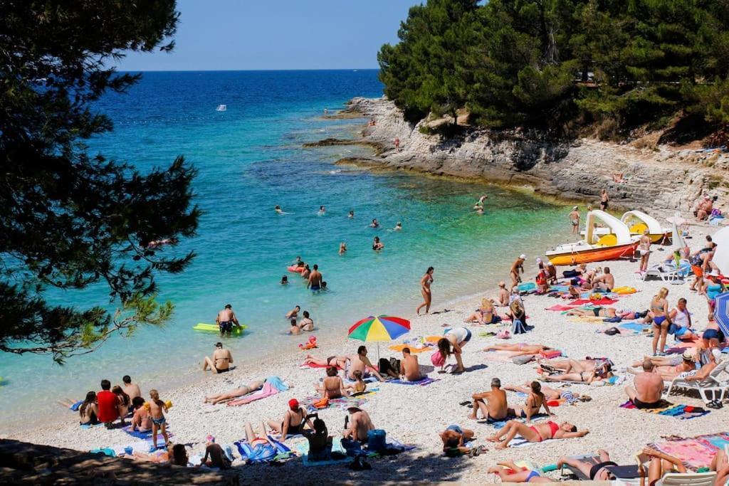 Appartamento Apartman Monte Rizzi Pola Esterno foto