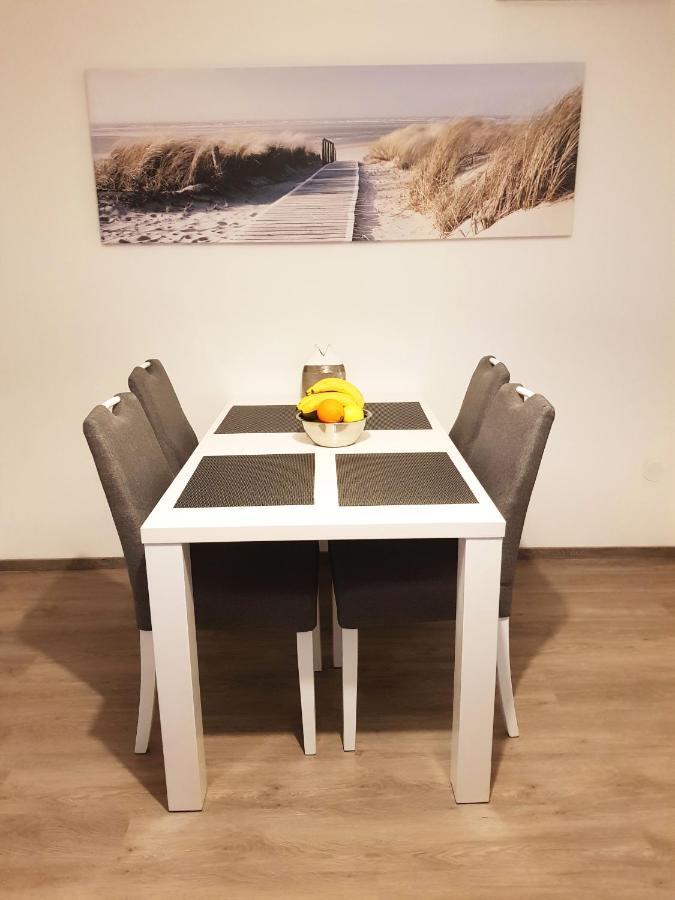 Appartamento Apartman Monte Rizzi Pola Esterno foto