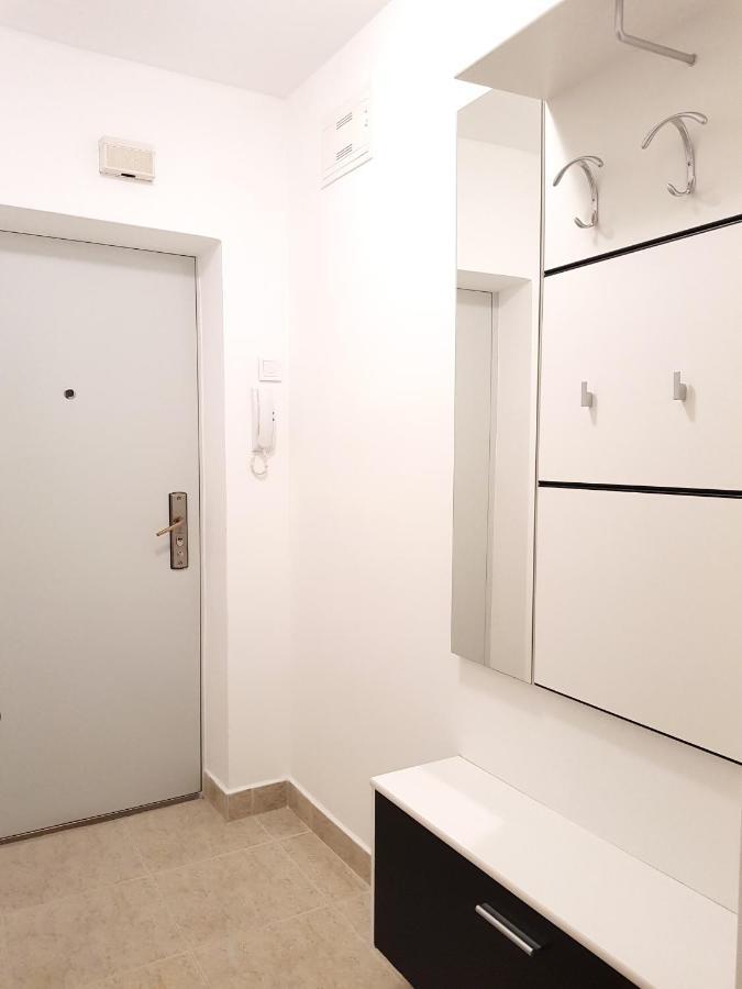 Appartamento Apartman Monte Rizzi Pola Esterno foto